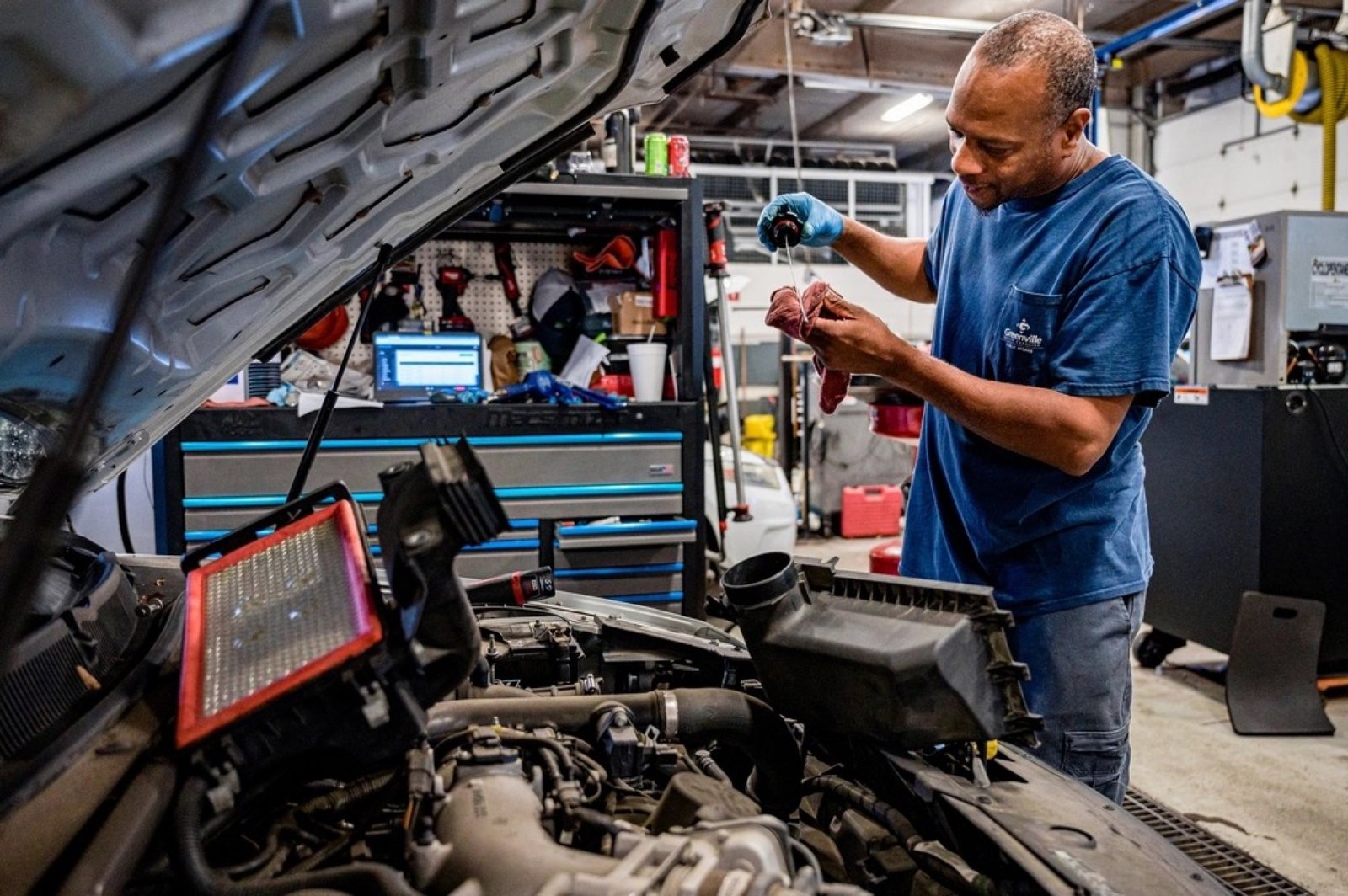 Oil Change in Al Quoz, Dubai